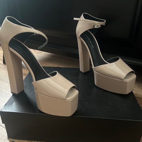 Giuseppe Zanotti “ Formentera” platforms